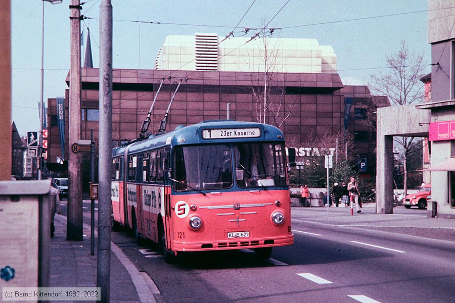 Oberleitungsbus Kaiserslautern - 121
/ Bild: kaiserslautern121_bd050903.jpg