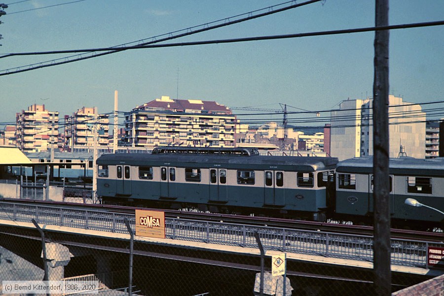 Metro de Barcelona - 445
/ Bild: barcelonametro445_ds107117.jpg