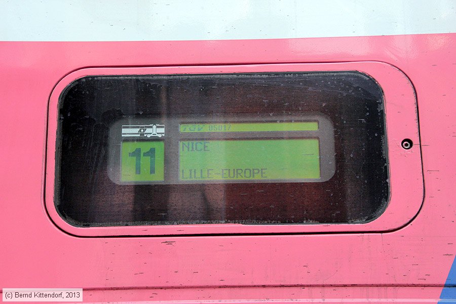 SNCF - Zuglaufanzeige - TGV 5017
/ Bild: zuglaufsncftgv5017_bk1312100221.jpg