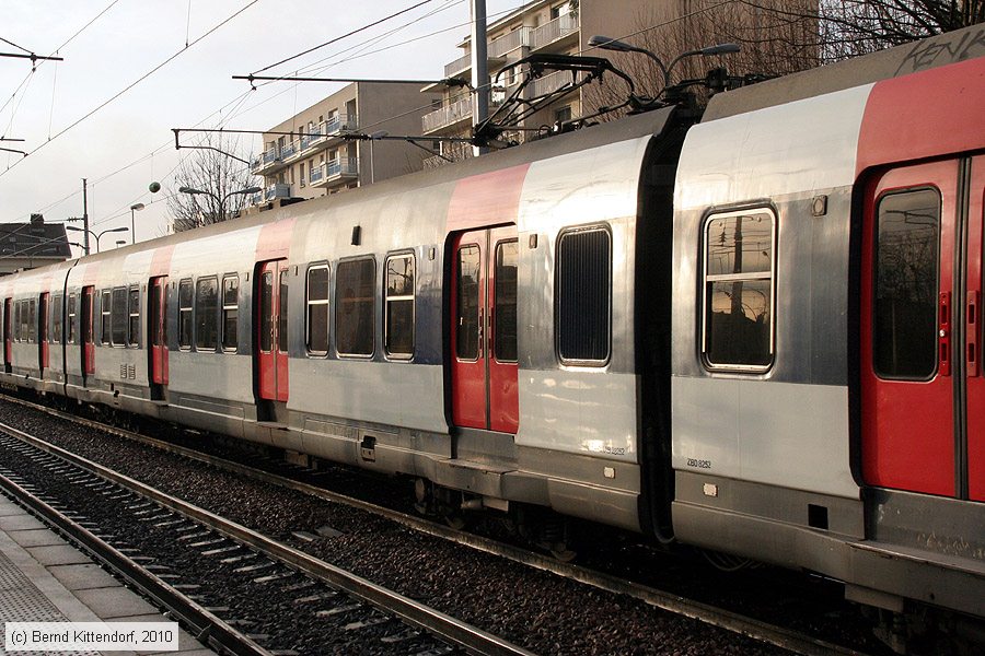 Paris RER B - 28252
/ Bild: parisrerzr28252_bk1001200240.jpg