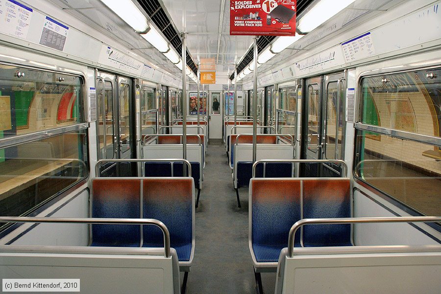 Metro Paris - N.11020 (MF 67) - Innenansicht
/ Bild: parismetron11020_bk1001200110.jpg