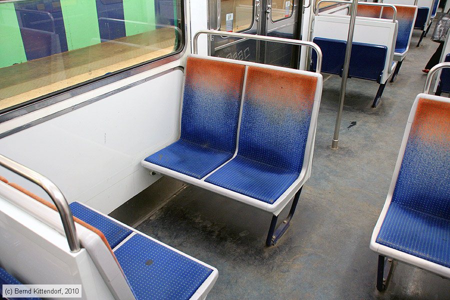 Metro Paris - N.11020 (MF 67) - Innenansicht
/ Bild: parismetron11020_bk1001200111.jpg