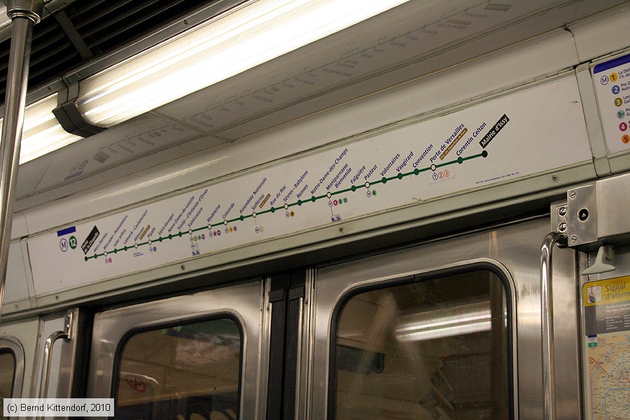 Metro Paris - N.11020 (MF 67) - Innenansicht
/ Bild: parismetron11020_bk1001200117.jpg