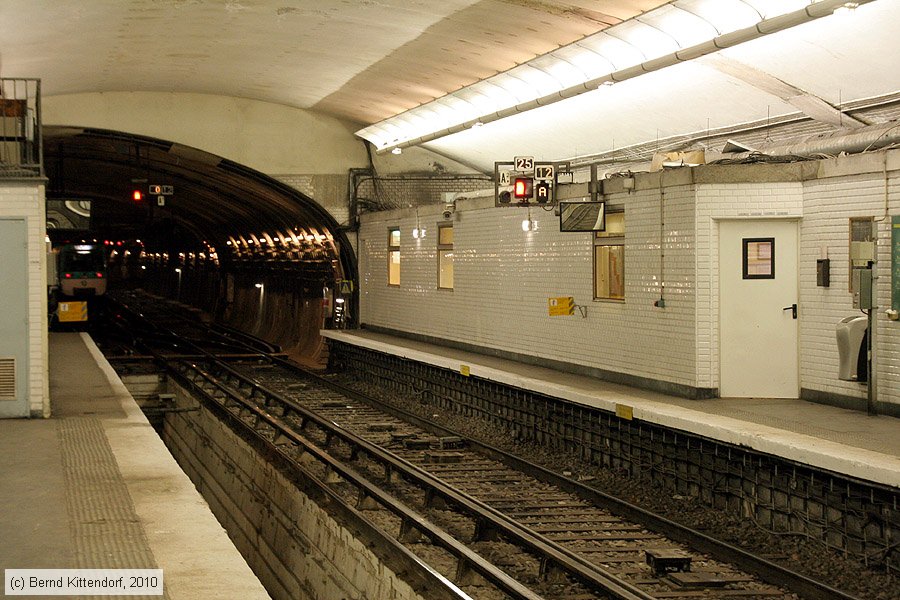 Metro Paris - Anlagen
/ Bild: parismetroanlagen_bk1001210037.jpg