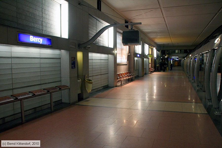 Metro Paris - Anlagen
/ Bild: parismetroanlagen_bk1001210260.jpg