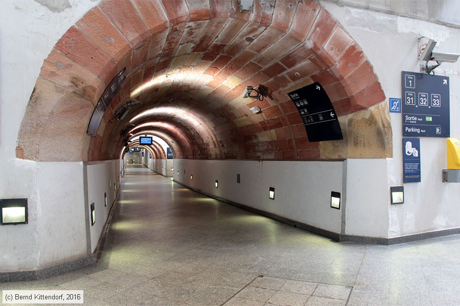 Gares SNCF - Strasbourg
/ Bild: bfstrasbourg_bk1607010061.jpg Gares SNCF - Strasbourg
/ Bild: bfstrasbourg_bk1607010061.jpg