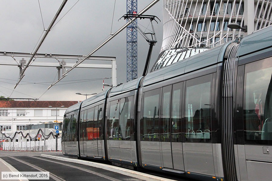 Straßenbahn Bordeaux - 2231
/ Bild: bordeaux2231_bk1506120074.jpg Straßenbahn Bordeaux - 2231
/ Bild: bordeaux2231_bk1506120074.jpg