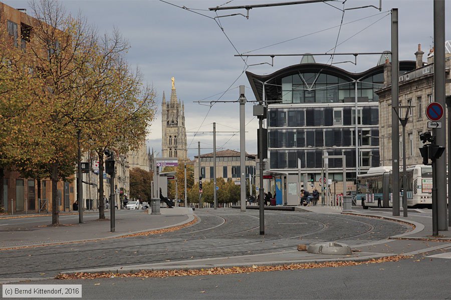 Straßenbahn Bordeaux - Anlagen
/ Bild: bordeauxanlagen_bk1610230187.jpg