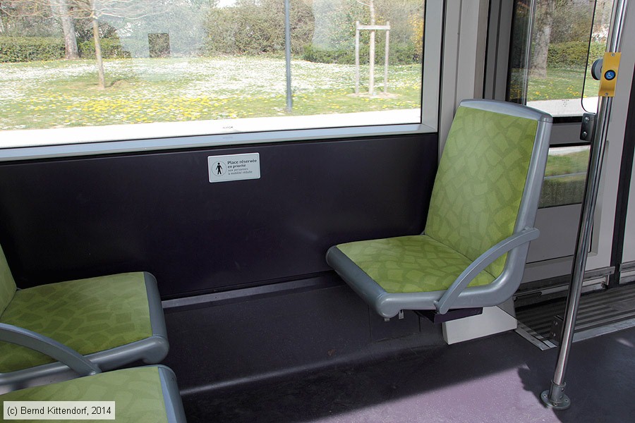 Straßenbahn Dijon - 1010 - Innenansicht
/ Bild: dijon1010_bk1404010185.jpg