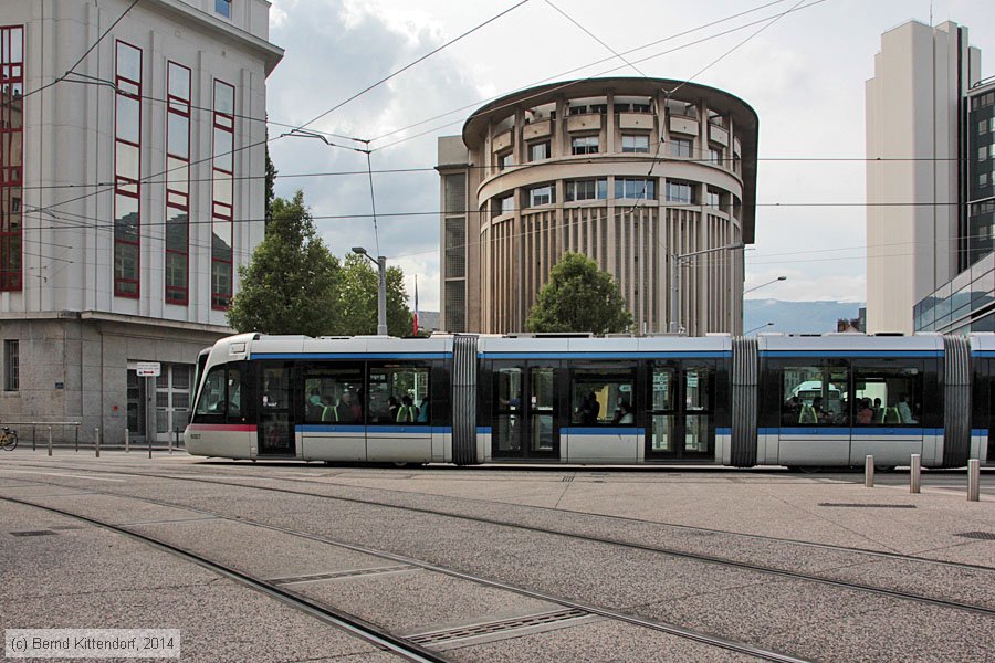 Stra&szlig;enbahn Grenoble - 6007
/ Bild: grenoble6007_bk1404260284.jpg