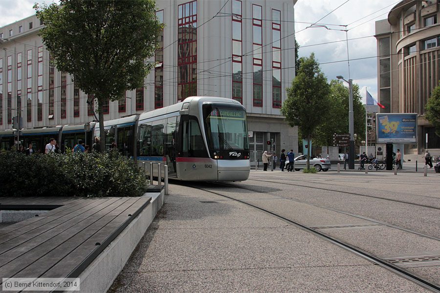 Stra&szlig;enbahn Grenoble - 6042
/ Bild: grenoble6042_bk1404260278.jpg