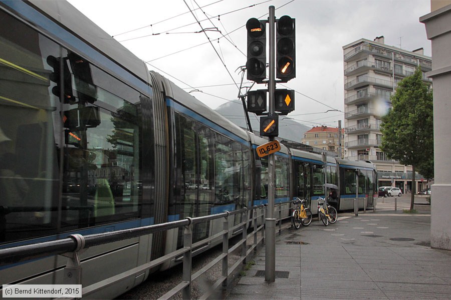 Stra&szlig;enbahn Grenoble - 6046
/ Bild: grenoble6046_bk1504270272.jpg