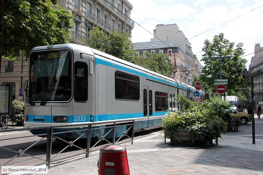 Straßenbahn Grenoble - 2033
/ Bild: grenoble2033_bk1406280118.jpg