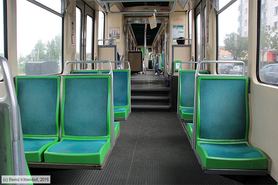 Straßenbahn Nantes - 325 - Innenansicht
/ Bild: nantes325_bk1507240131.jpg