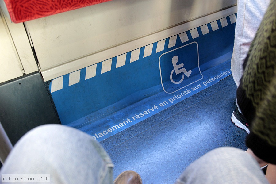 Straßenbahn Nice - 020 - Innenansicht
/ Bild: nice020_bk1610180059.jpg Straßenbahn Nice - 020 - Innenansicht
/ Bild: nice020_bk1610180059.jpg