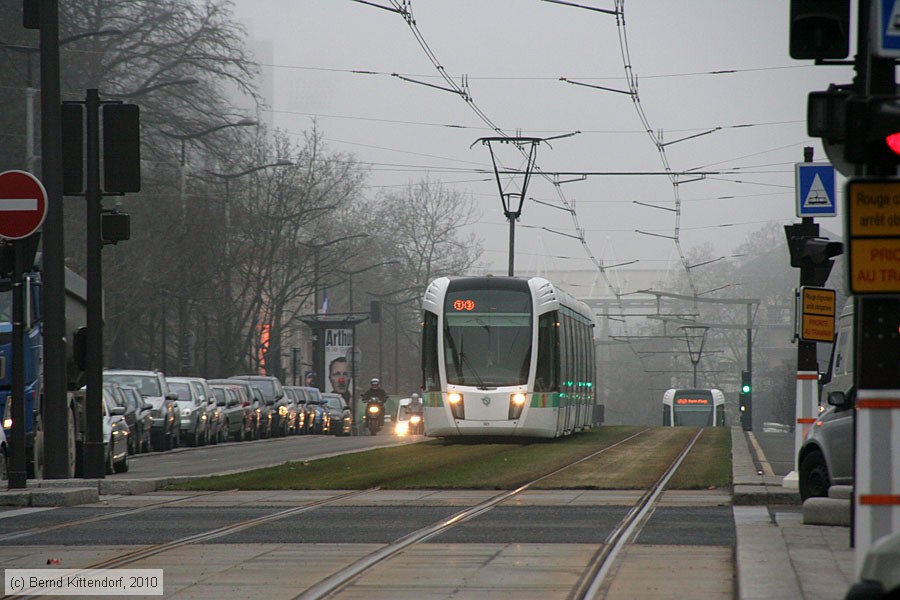 Straßenbahn Paris - 321
/ Bild: paris321_bk1001190011.jpg Straßenbahn Paris - 321
/ Bild: paris321_bk1001190011.jpg