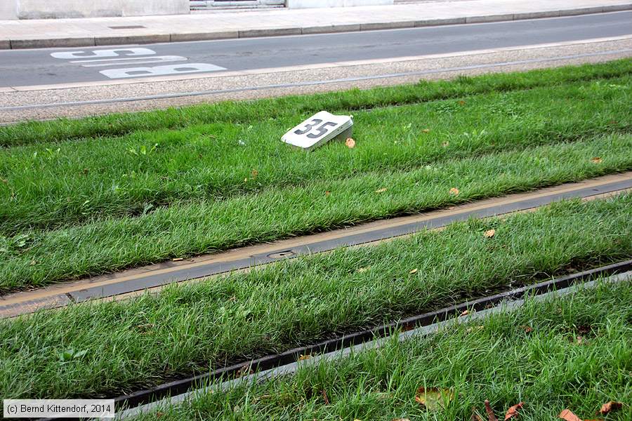 Straßenbahn Reims - Anlagen
/ Bild: reimsanlagen_bk1411060089.jpg Straßenbahn Reims - Anlagen
/ Bild: reimsanlagen_bk1411060089.jpg