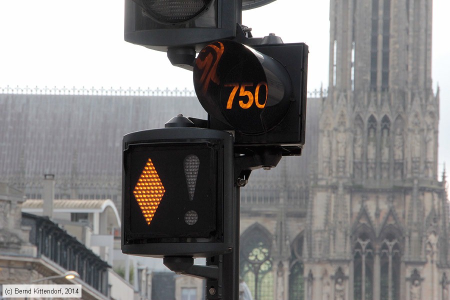 Stra&szlig;enbahn Reims - Anlagen
/ Bild: reimsanlagen_bk1411060133.jpg