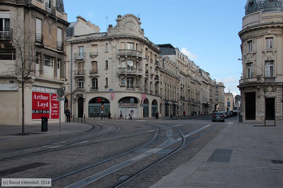 Straßenbahn Reims - Anlagen
/ Bild: reimsanlagen_bk1411060210.jpg Straßenbahn Reims - Anlagen
/ Bild: reimsanlagen_bk1411060210.jpg