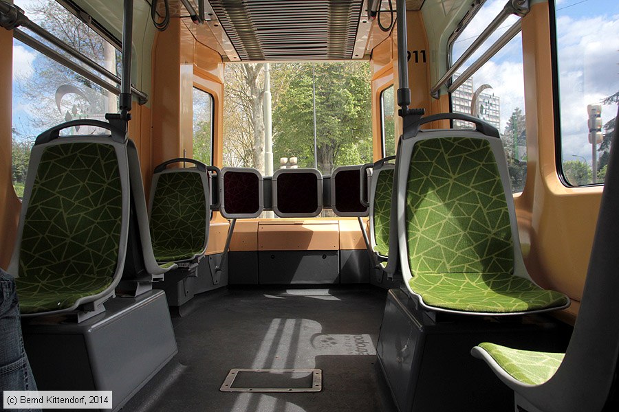 Stra&szlig;enbahn Saint-&Eacute;tienne - 911 - Innenansicht
/ Bild: saintetienne911_bk1404280212.jpg