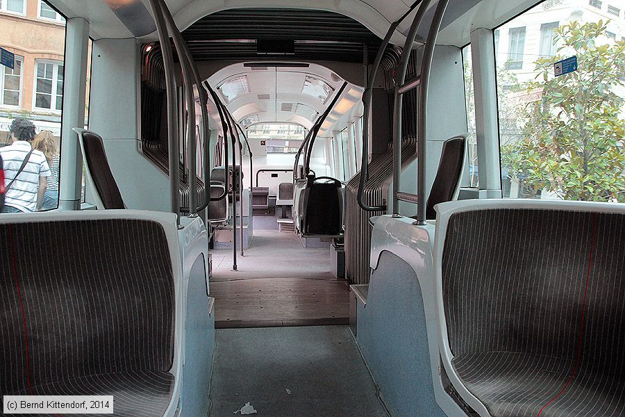 Trolleybus Lyon - 1903 - Innenansicht
/ Bild: lyon1903_bk1406290203.jpg