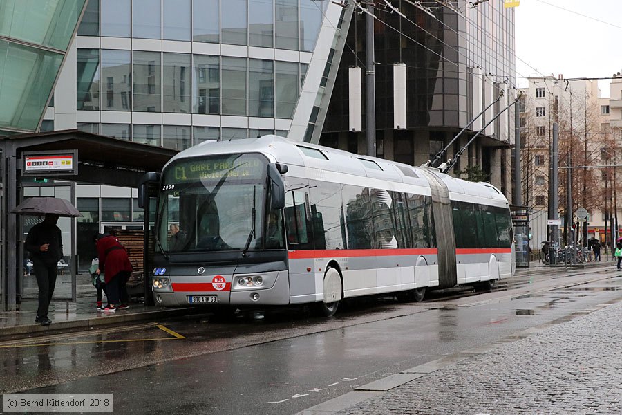 Trolleybus Lyon - 2909
/ Bild: lyon2909_bk1803170017.jpg