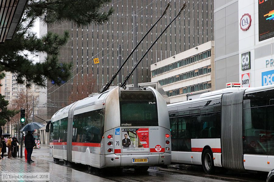 Trolleybus Lyon - 2909
/ Bild: lyon2909_bk1803170019.jpg Trolleybus Lyon - 2909
/ Bild: lyon2909_bk1803170019.jpg