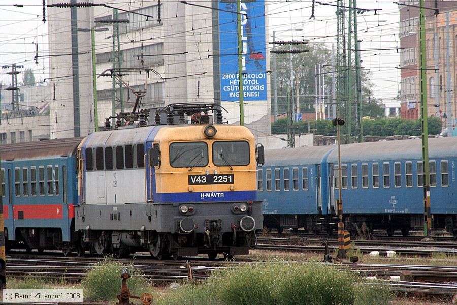 MAV - V43 2251
/ Bild: mavv432251_bk0809180120.jpg