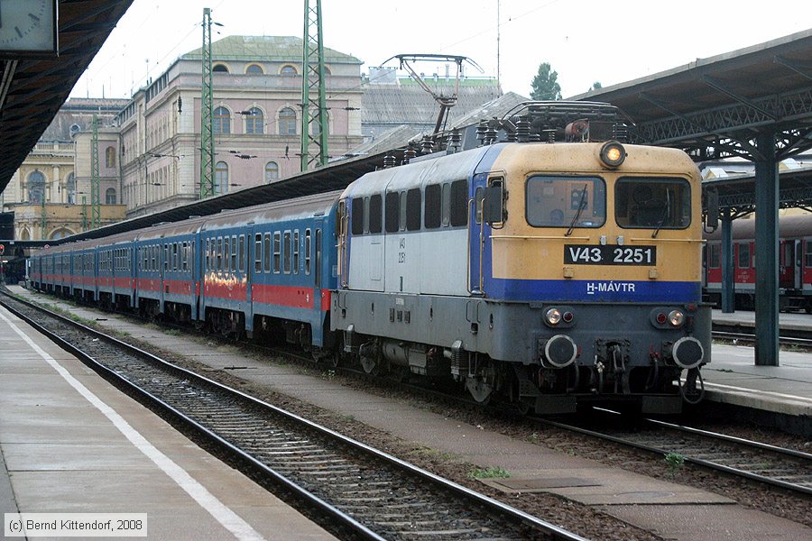 MAV - V43 2251
/ Bild: mavv432251_bk0809200418.jpg