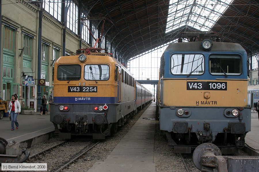 MAV - V43 2254
/ Bild: mavv432254_bk0809190139.jpg