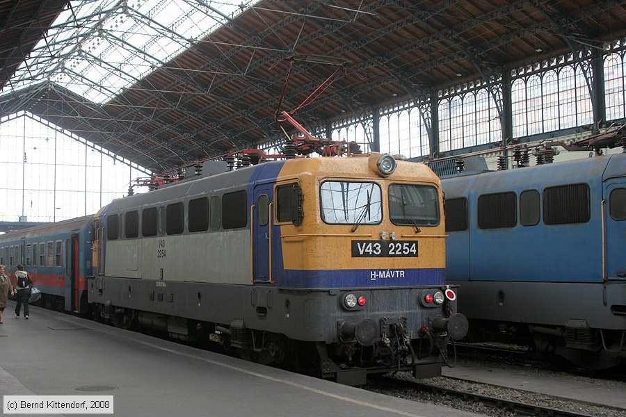 MAV - V43 2254
/ Bild: mavv432254_bk0809190141.jpg