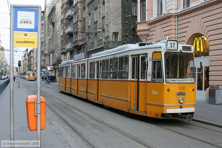 Budapest - Straßenbahn - 1308
/ Bild: budapest1308_bk0809180445.jpg