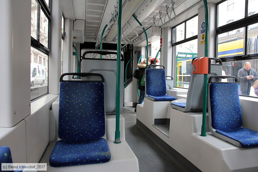 Budapest - Straßenbahn - 2015 - Innenansicht
/ Bild: budapest2015_bk1703010025.jpg