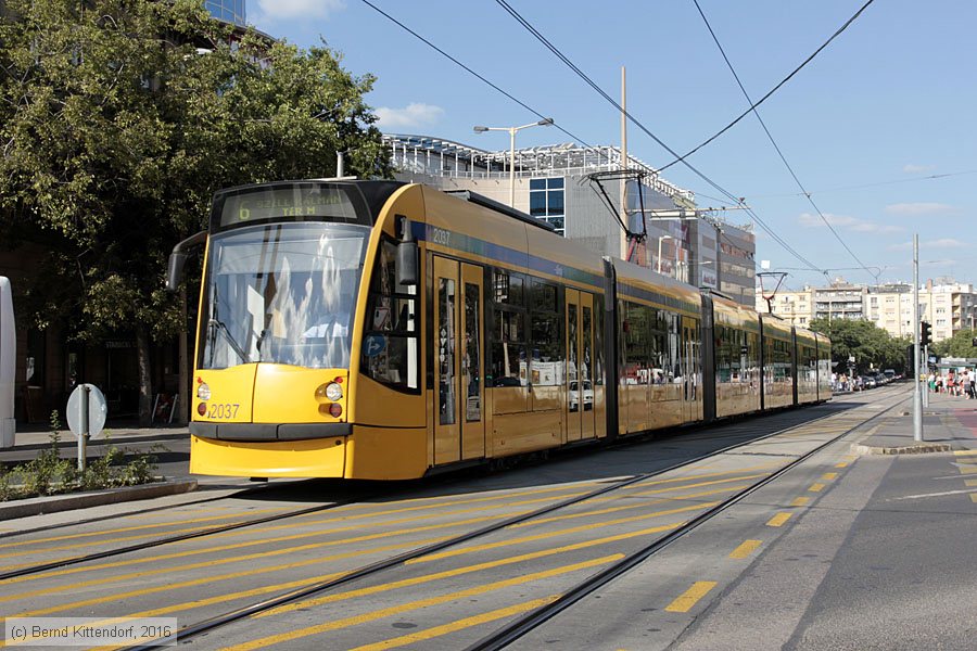Budapest - Straßenbahn - 2037
/ Bild: budapest2037_bk1608310449.jpg
