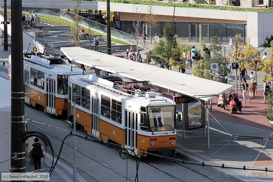 Budapest - Straßenbahn - 4109
/ Bild: budapest4109_bk1608310508.jpg Budapest - Straßenbahn - 4109
/ Bild: budapest4109_bk1608310508.jpg