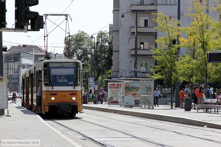 Budapest - Straßenbahn - 4136
/ Bild: budapest4136_bk1608310258.jpg Budapest - Straßenbahn - 4136
/ Bild: budapest4136_bk1608310258.jpg