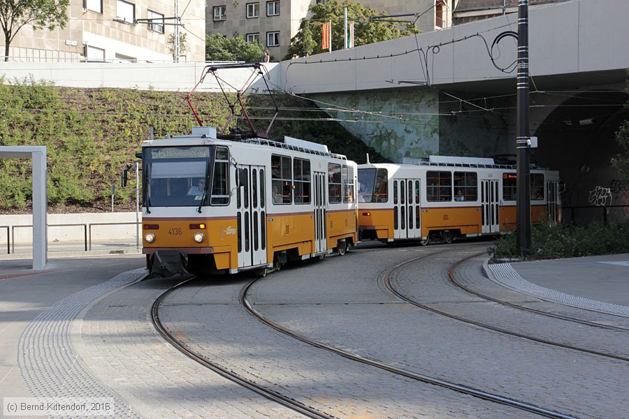 Budapest - Straßenbahn - 4136
/ Bild: budapest4136_bk1608310492.jpg