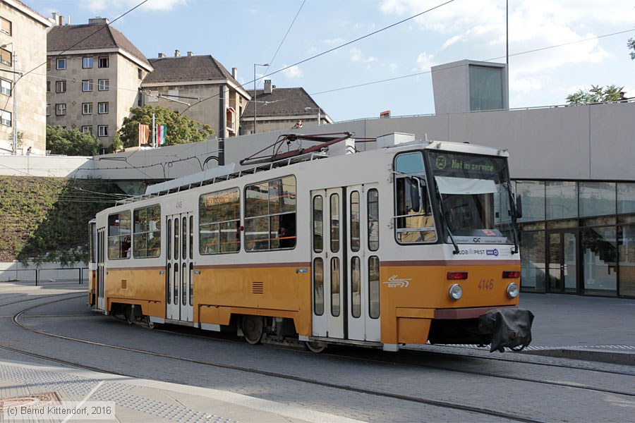 Budapest - Straßenbahn - 4146
/ Bild: budapest4146_bk1608310488.jpg Budapest - Straßenbahn - 4146
/ Bild: budapest4146_bk1608310488.jpg