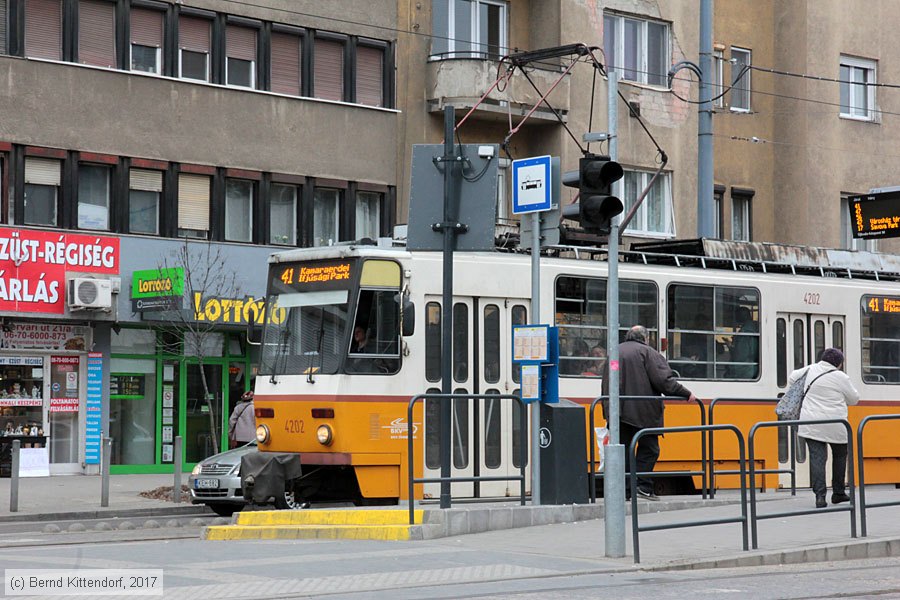 Budapest - Straßenbahn - 4202
/ Bild: budapest4202_bk1702270244.jpg