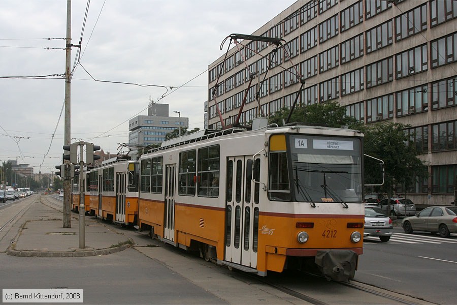 Budapest - Stra&szlig;enbahn - 4212
/ Bild: budapest4212_bk0809180153.jpg
