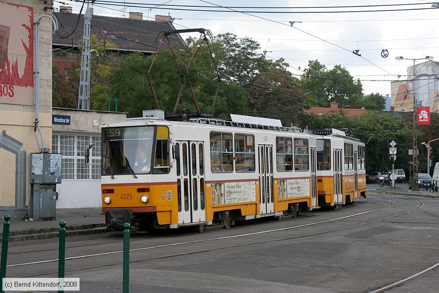Budapest - Straßenbahn - 4225
/ Bild: budapest4225_bk0809190312.jpg