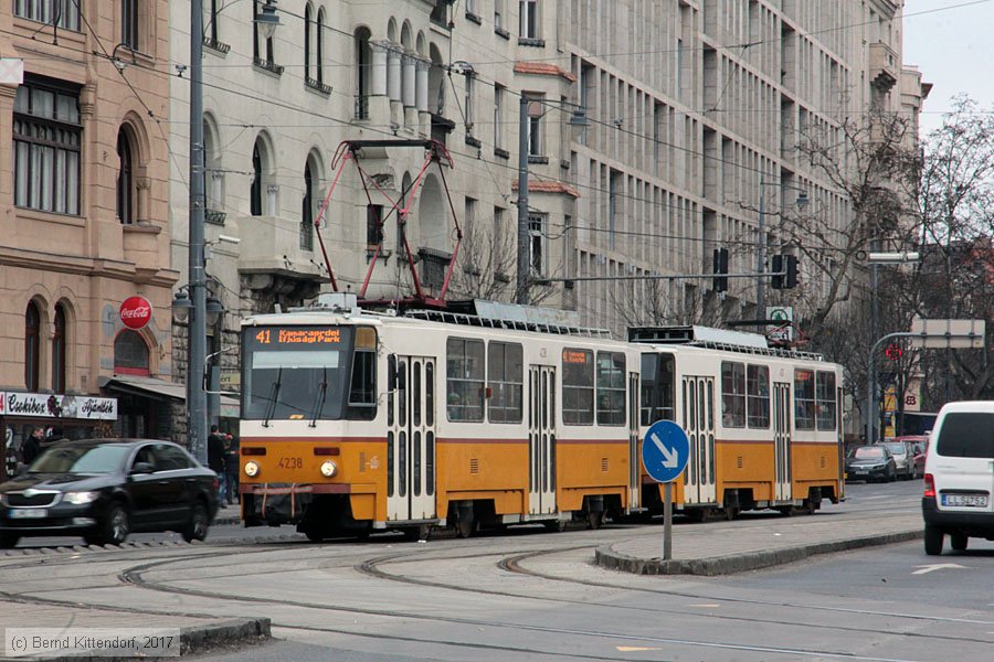 Budapest - Straßenbahn - 4238
/ Bild: budapest4238_bk1703010170.jpg