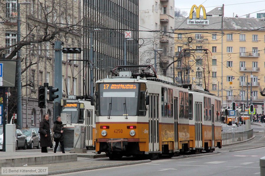 Budapest - Stra&szlig;enbahn - 4250
/ Bild: budapest4250_bk1702270238.jpg