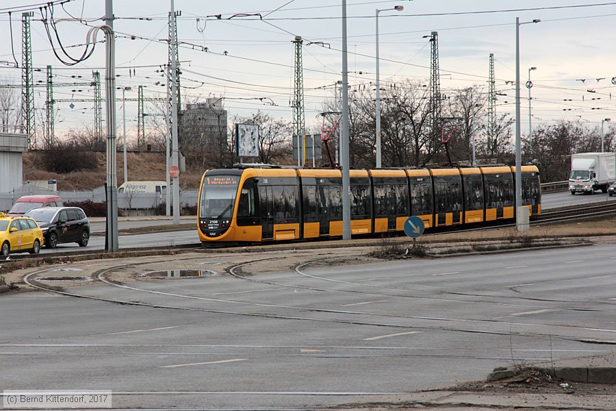 Budapest - Straßenbahn - 2108
/ Bild: budapest2108_bk1703010225.jpg