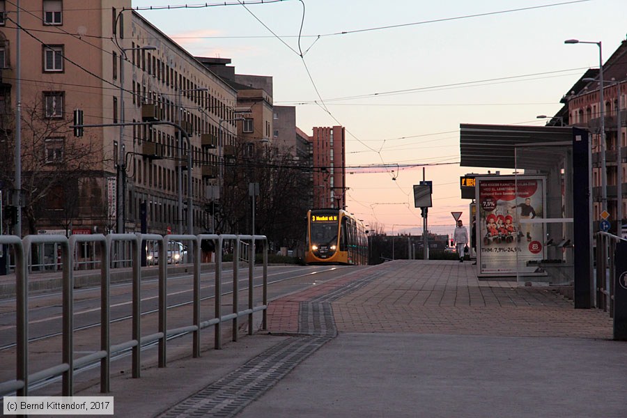 Budapest - Straßenbahn - 2217
/ Bild: budapest2217_bk1703010500.jpg