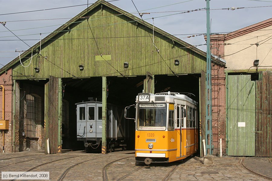 Budapest - Straßenbahn - Anlagen
/ Bild: budapestanlagen_bk0809200330.jpg