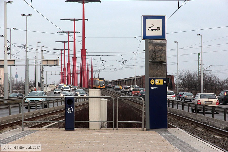 Budapest - Straßenbahn - Anlagen
/ Bild: budapestanlagen_bk1702270343.jpg