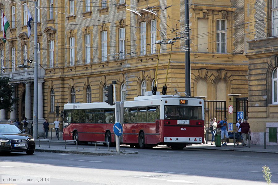 Budapest - Trolleybus - 360
/ Bild: budapest360_bk1608310181.jpg