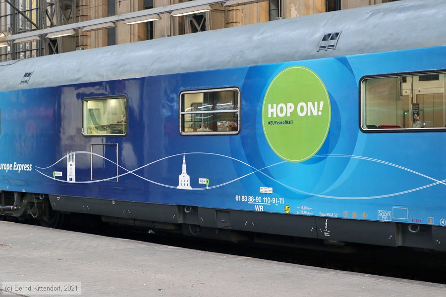 FS - Trenitalia - 61838890110-9
/ Bild: fs618388901109_bk2109280208.jpg FS - Trenitalia - 61838890110-9
/ Bild: fs618388901109_bk2109280208.jpg