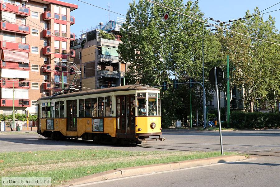 Tram Milano - 1749
/ Bild: milano1749_bk1808050218.jpg